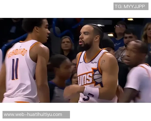 狄龙表现抢眼18投7中砍下18分布克出手数的两倍展现实力 狄龙表现抢眼18投7中砍下18分布克出手数的两倍展现实力