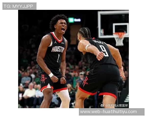 阿门汤普森分享投篮心得：面对防守勇于尝试中投和抛投的训练之路