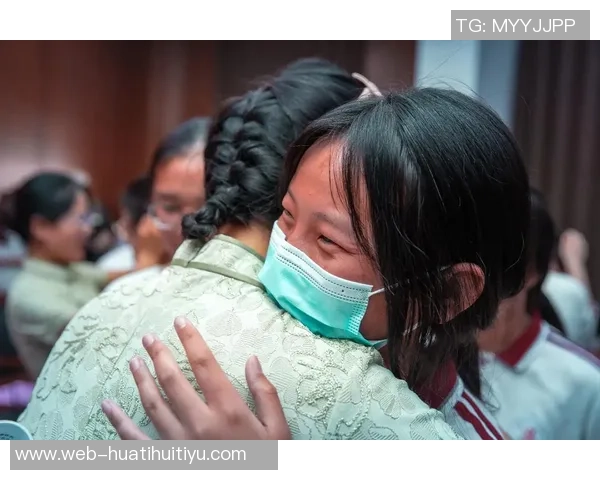 文班隔扣追梦引发激烈言辞对峙双方情绪高涨场面火爆 文班隔扣追梦引发激烈言辞对峙双方情绪高涨场面火爆